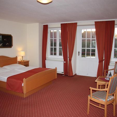 Altes Gutshaus-Federow Hotel Екстериор снимка