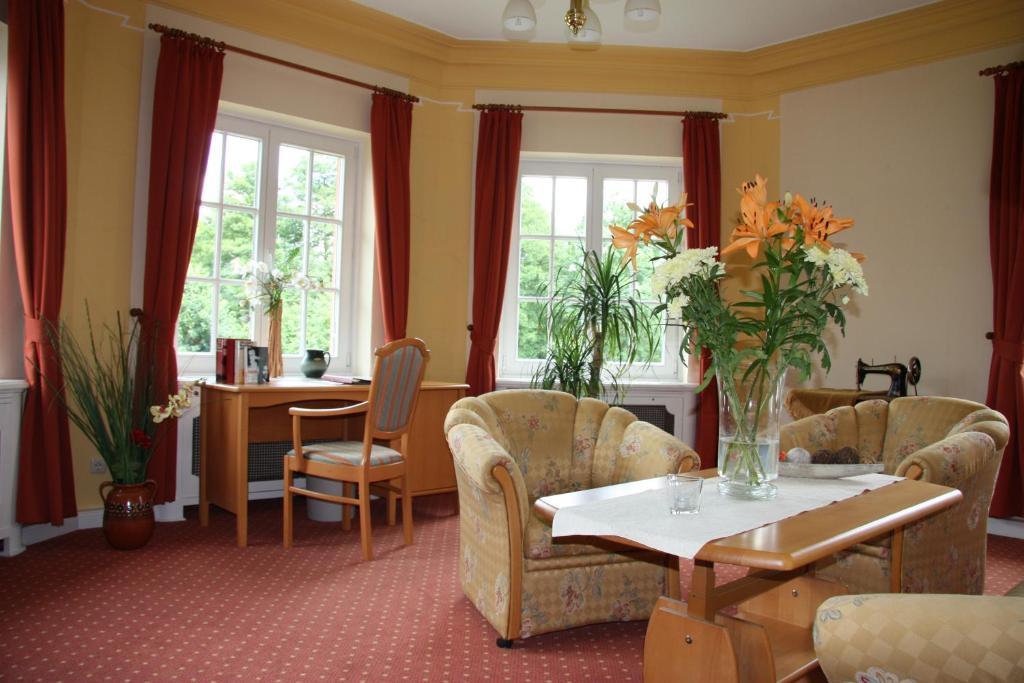 Altes Gutshaus-Federow Hotel Екстериор снимка