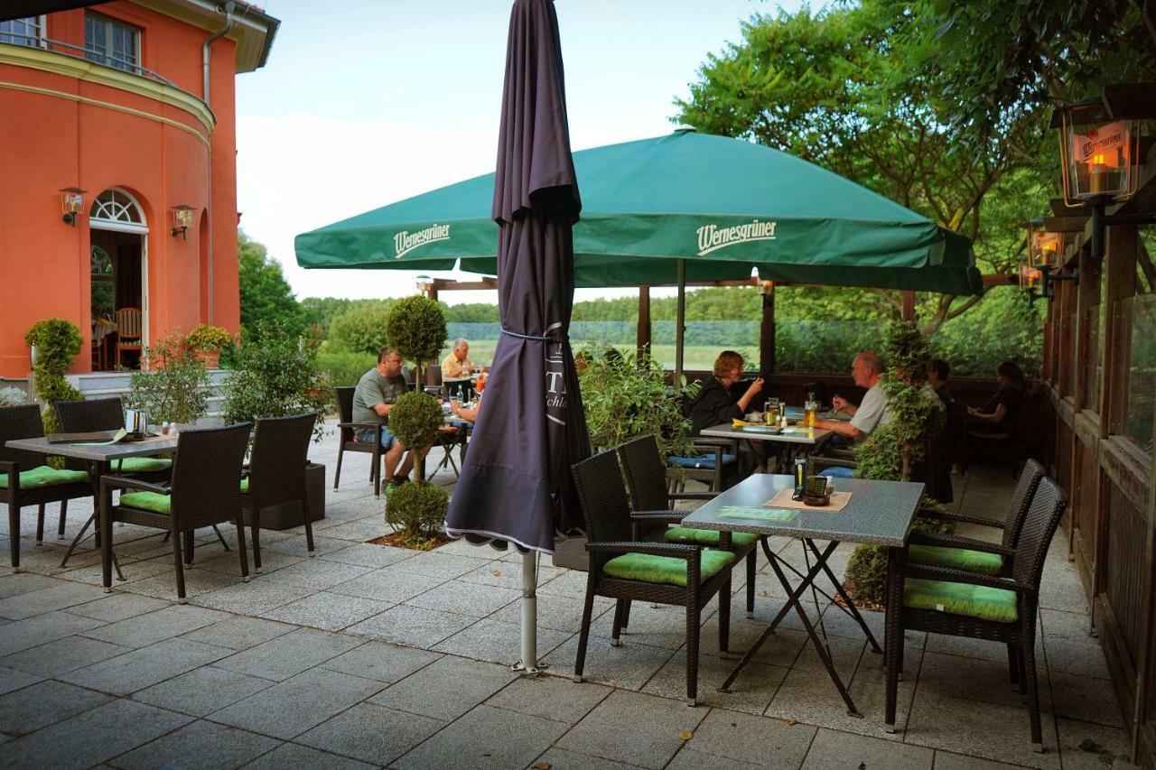 Altes Gutshaus-Federow Hotel Екстериор снимка